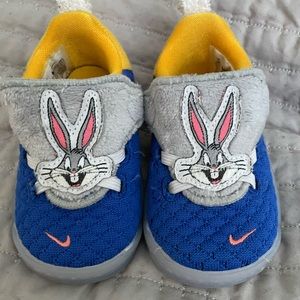 Nike Lebron toddlers size 4 sneakers